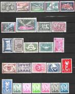 Belgique 1958 année complète, Timbres & Monnaies, Timbres | Europe | Belgique, Envoi, Non oblitéré, Trace d'autocollant