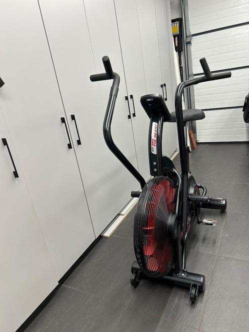 Airbike _ The Beast, Sport en Fitness, Fitnessapparatuur, Zo goed als nieuw, Airbike, Armen, Benen, Overige materialen, Ophalen