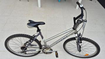 Fiets Giant 26 inch voor groei van 1.m 40 goede staat beschikbaar voor biedingen