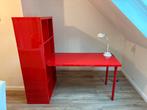 Ikea bureau met rek in hoogglans rood, Ophalen, Zo goed als nieuw, Bureau