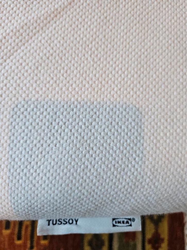 TUSSÖY / IKEA Surmatelas 180 x 200 en mousse à mémoire de fo, Huis en Inrichting, Slaapkamer | Matrassen en Bedbodems, Zo goed als nieuw