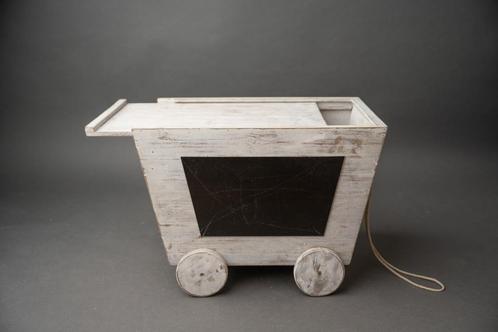 Presentatiestuk doopsuiker - karretje met krijtbord, Kinderen en Baby's, Kraamcadeaus en Geboorteborden, Gebruikt, Geboortebord