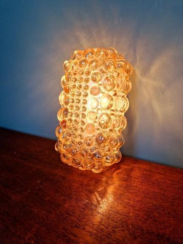 Helena Tynell amberkleurige wandlamp van bubbelglas, 1970 beschikbaar voor biedingen