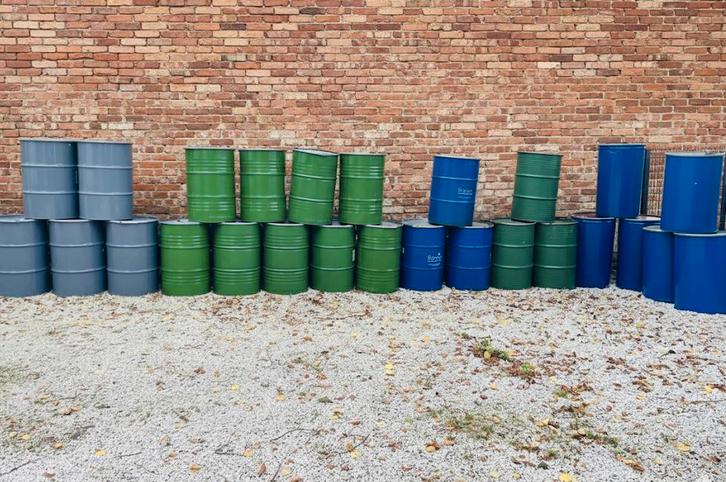 Metalen vat 220 of 240 liter (deksel+omsnoering) 100% SCHOON, Tuin en Terras, Regentonnen, Zo goed als nieuw, Hout, Met kraantje