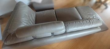 Kleine 2delige grijze leren hoeksalon Chateau d'Ax 2m24 x 2m beschikbaar voor biedingen
