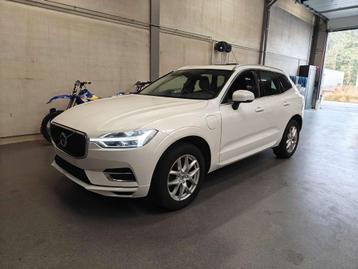 Volvo XC60 2.0 T8 AWD/Pano/Leder/LED/Camera/AdCruise/DodeHoe disponible aux enchères