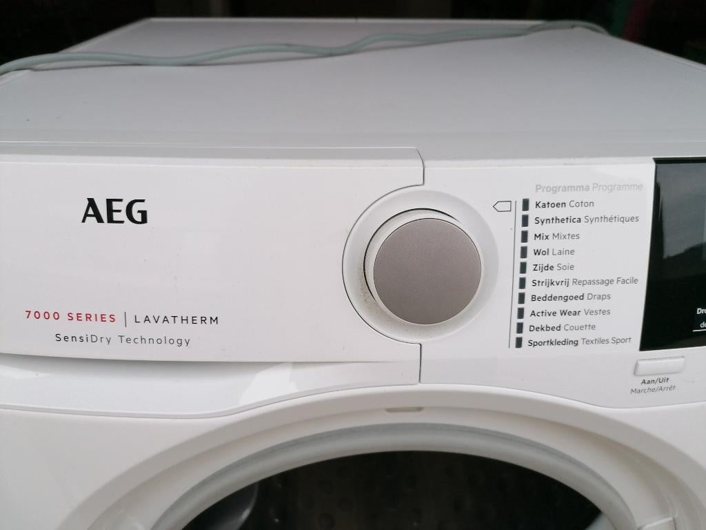 Condensdroogkast met warmtepomp AEG, Elektronische apparatuur, Ophalen, Zo goed als nieuw
