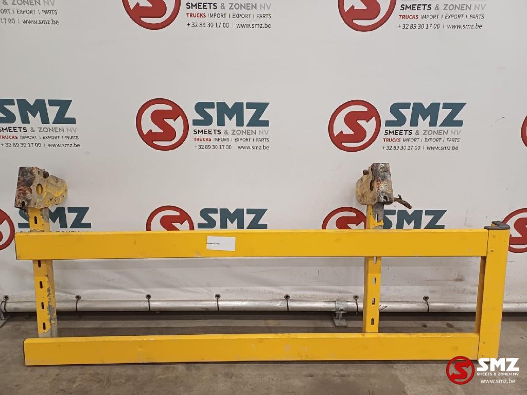 Occ fietsenvanger rechts Mercedes, Auto-onderdelen, Vrachtwagen-onderdelen, Mercedes-Benz, Ophanging en Onderstel, Gebruikt