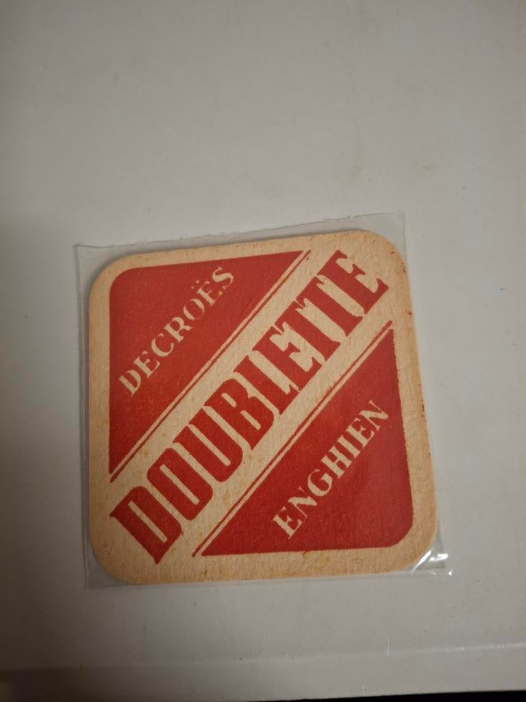 Ancien tapis à bière décoré Doublette Enghien, Collections, Enlèvement ou Envoi