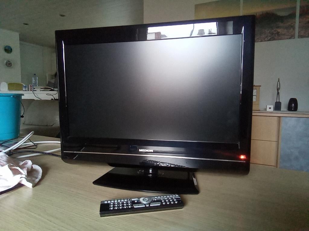 MEDION LCD tv 21.6 inch 55cm scherm met afstandsbediening., Audio, Tv en Foto, Televisies, Zo goed als nieuw, LCD, 40 tot 60 cm