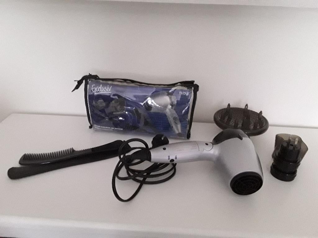 „Exclusieve” haardroger voor op reis, Ophalen