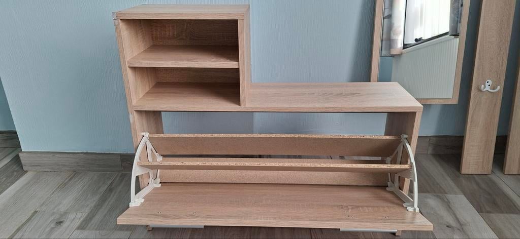 Schoenkast met kapstok, Ophalen