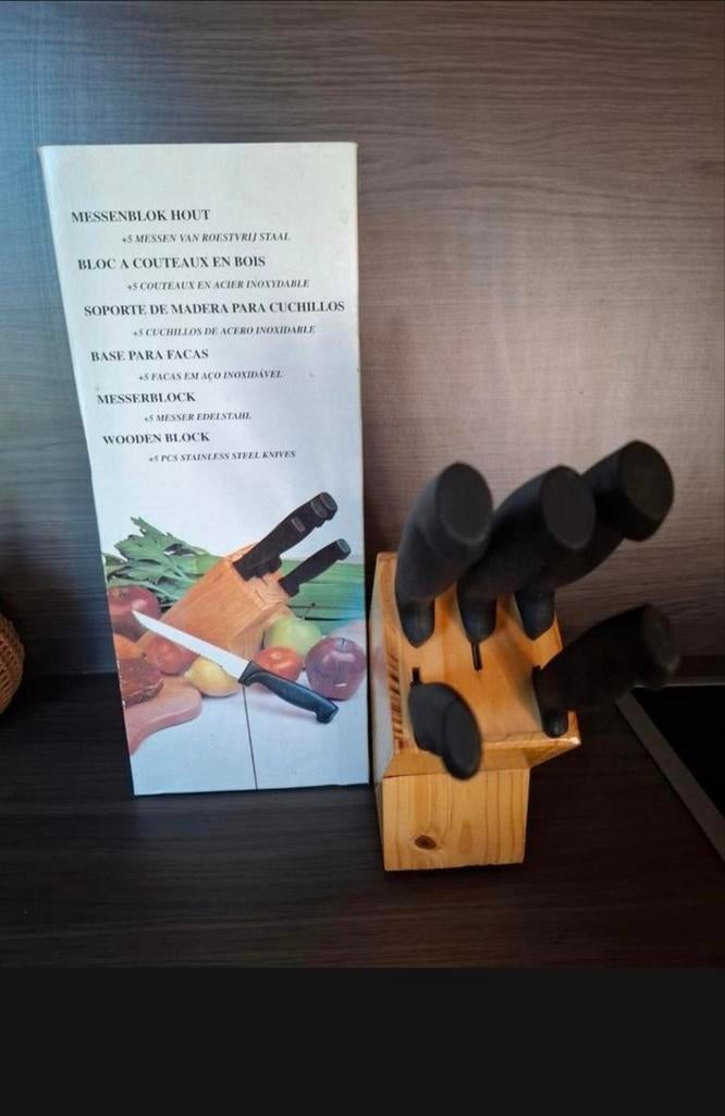 Roestvrijstalen messen+houten displaystandaard, Ophalen of Verzenden, Inox of Chroom, Bestekset, Vaatwasserbestendig