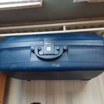 Blauwe Delsey reiskoffer op wieltjes, Ophalen, Wieltjes