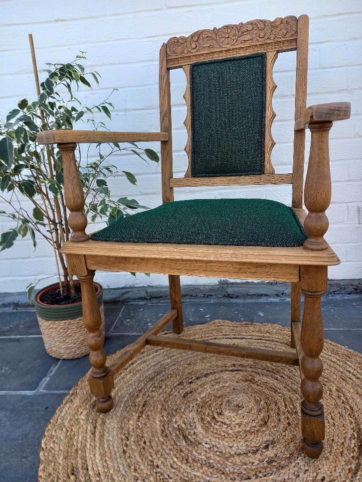 Fauteuil ancien en bois sculpté., Maison & Meubles, Fauteuils, Comme neuf, Bois, Tissus, 50 à 75 cm, Moins de 75 cm, Enlèvement