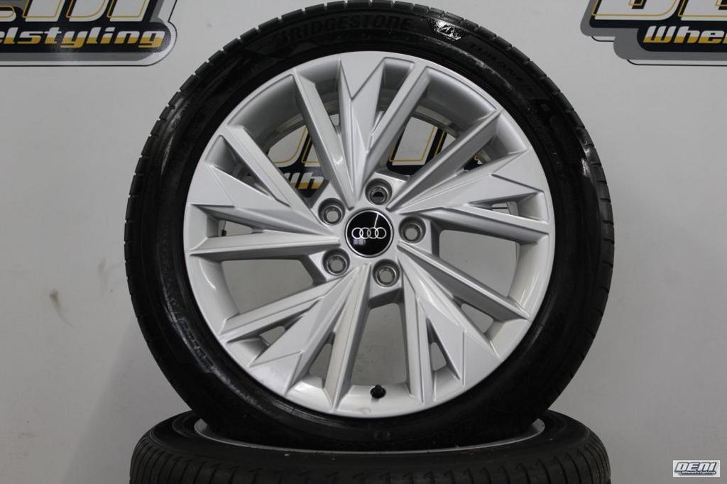 17” Originele Audi A3 Velgenset – Demo staat – 8Y0601025D, Pneus et Jantes, Véhicule de tourisme, Pneus été, -