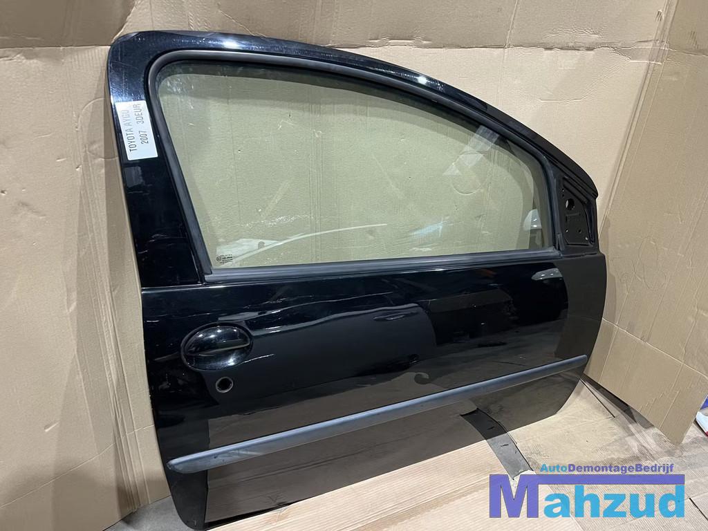 TOYOTA AYGO ZWART 211 rechts rechter deur portier 2005-2014, Auto-onderdelen, Info@toyota.co.jp, Gebruikt, Deur, Toyota Motor Corporation