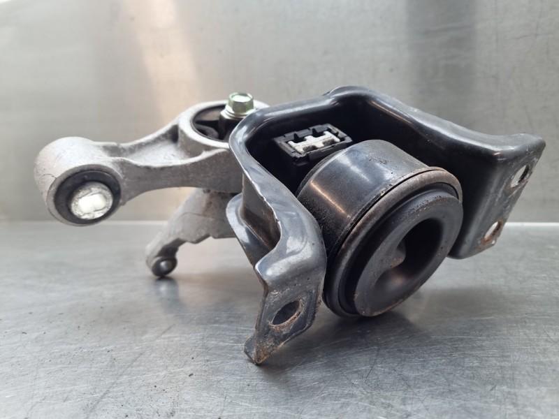 MOTORSTEUN Nissan Pulsar (C13) (01-2013/-), Auto-onderdelen, Ophanging en Onderstel, Nissan, Gebruikt