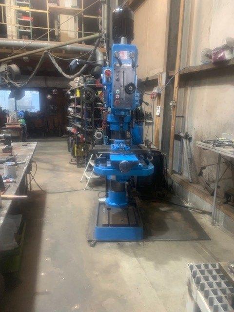 kolomboormachine en werplaats pers, Doe-het-zelf en Bouw, Gereedschap | Boormachines, Zo goed als nieuw, Kolomboormachine, 600 watt of meer