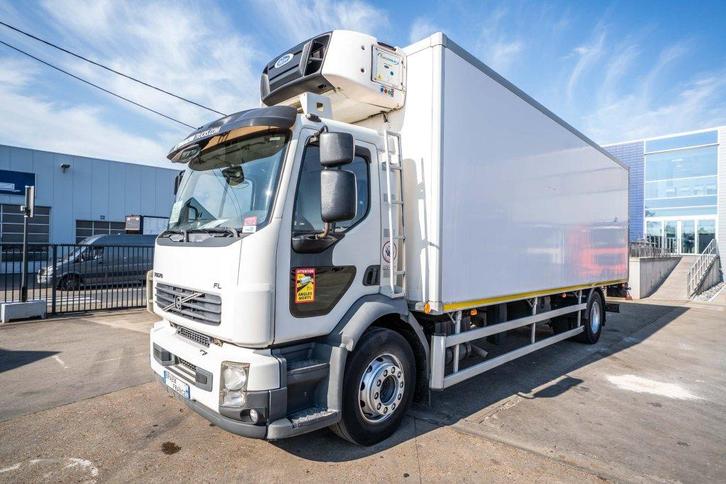 Volvo FLH 290 +CARRIER, Autos, Camions, Entreprise, Achat, Air conditionné, Vitres électriques, Volvo, Diesel, Euro 5, Automatique