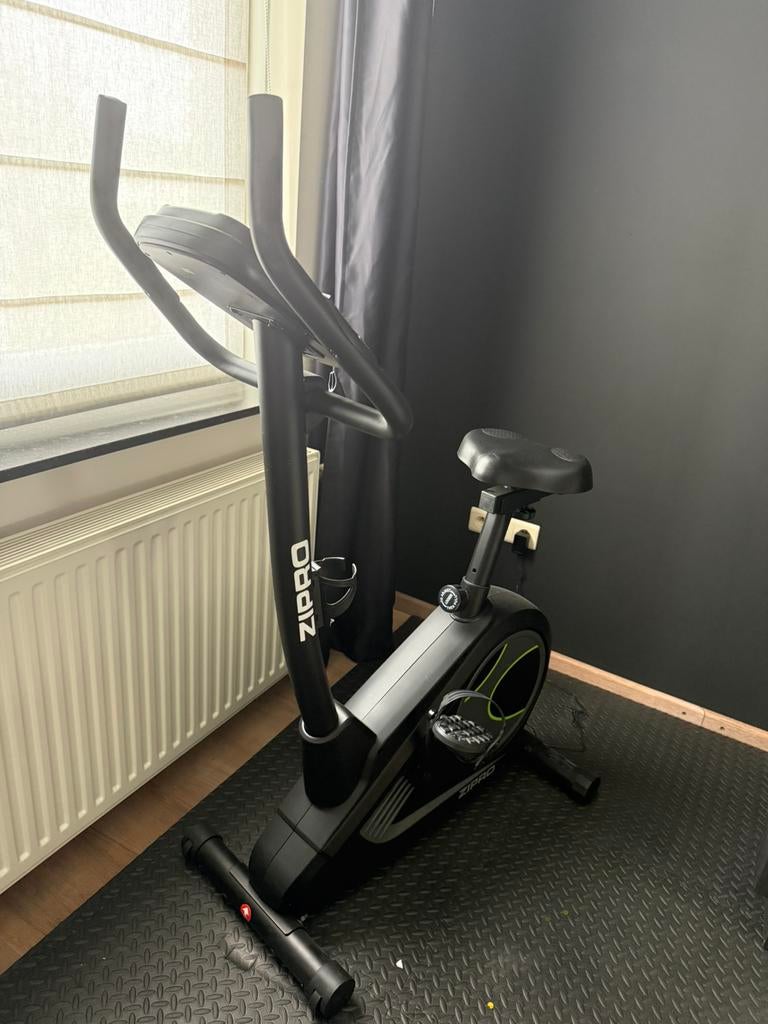 Diverse fitness materialen, Sports & Fitness, Appareils de fitness, Comme neuf, Vélo d'appartement, Enlèvement