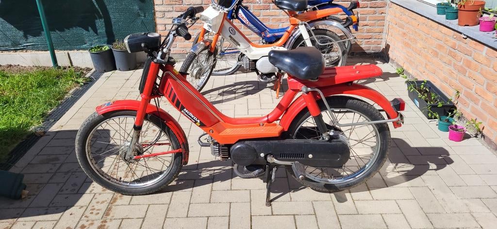 Honda camino, Fietsen en Brommers, Brommeronderdelen | Oldtimers, Gebruikt, Overige merken, Tank, Ophalen of Verzenden