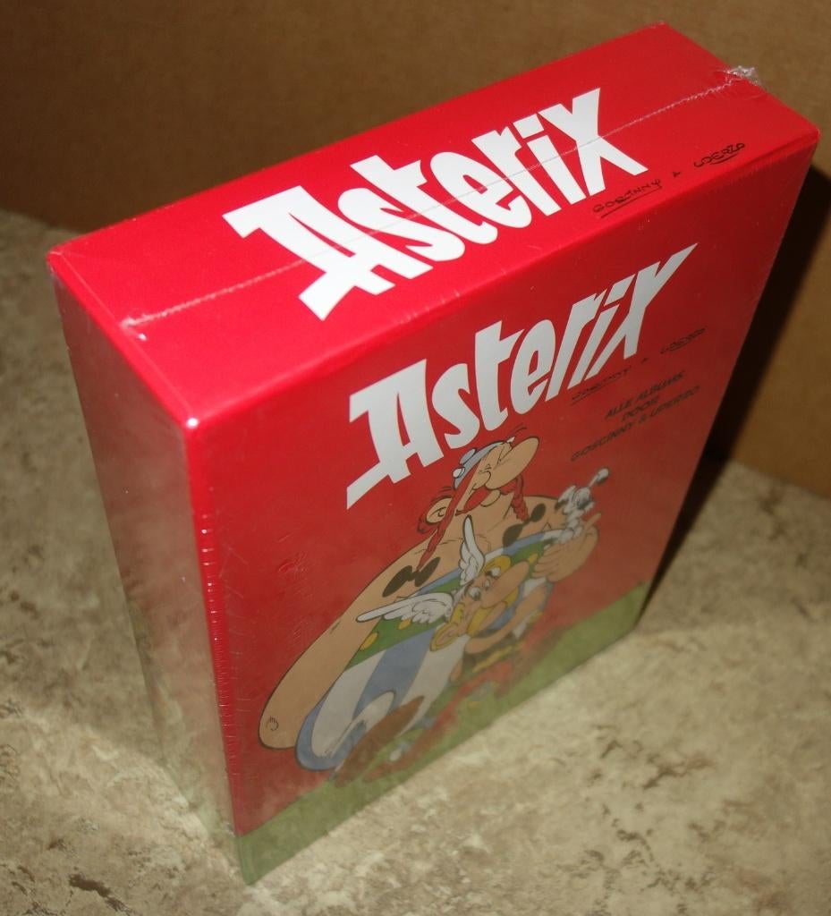Asterix Verzamelbox - Alle albums door Goscinny & Uderzo., Boeken, Complete serie of reeks, Nieuw, Ophalen of Verzenden, Goscinny - Uderzo