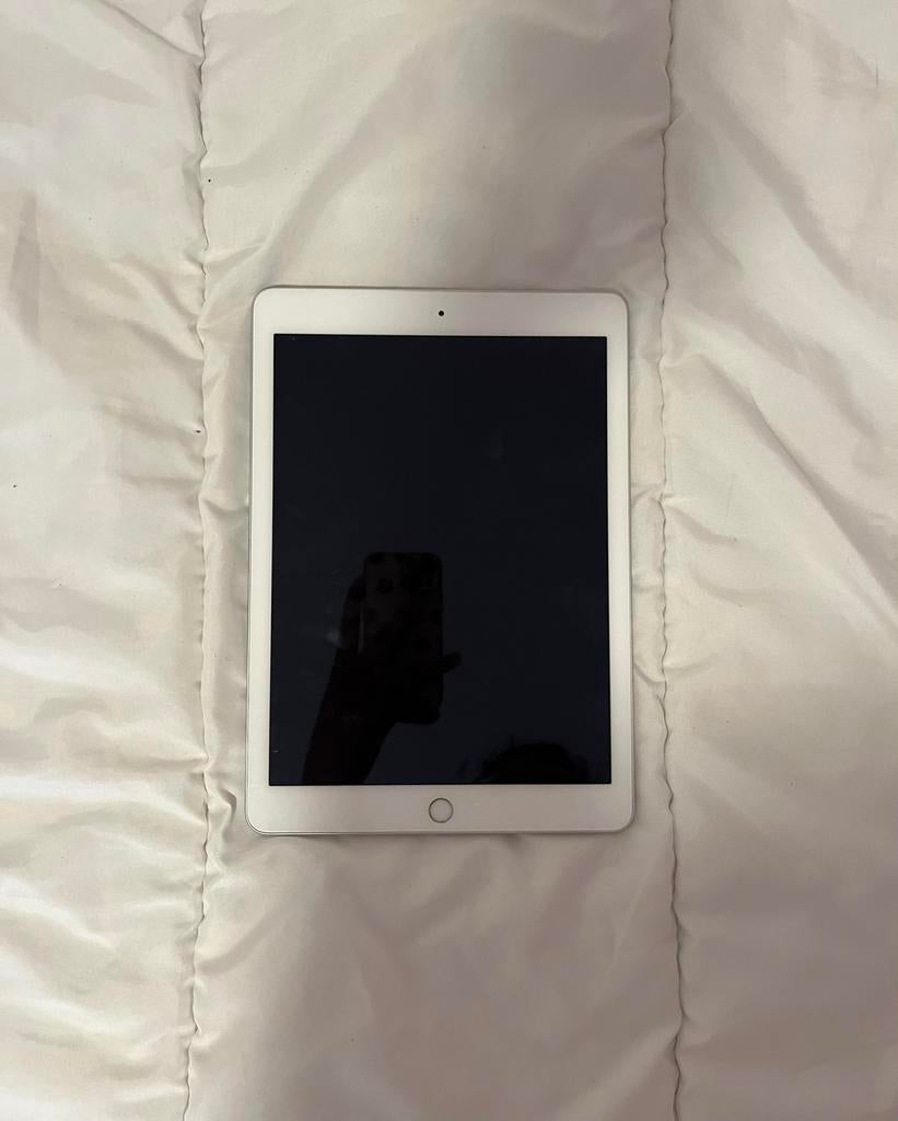 iPad 5th gen 2017, Computers en Software, Apple iPads, 32 GB, Apple iPad, Zo goed als nieuw, Wi-Fi