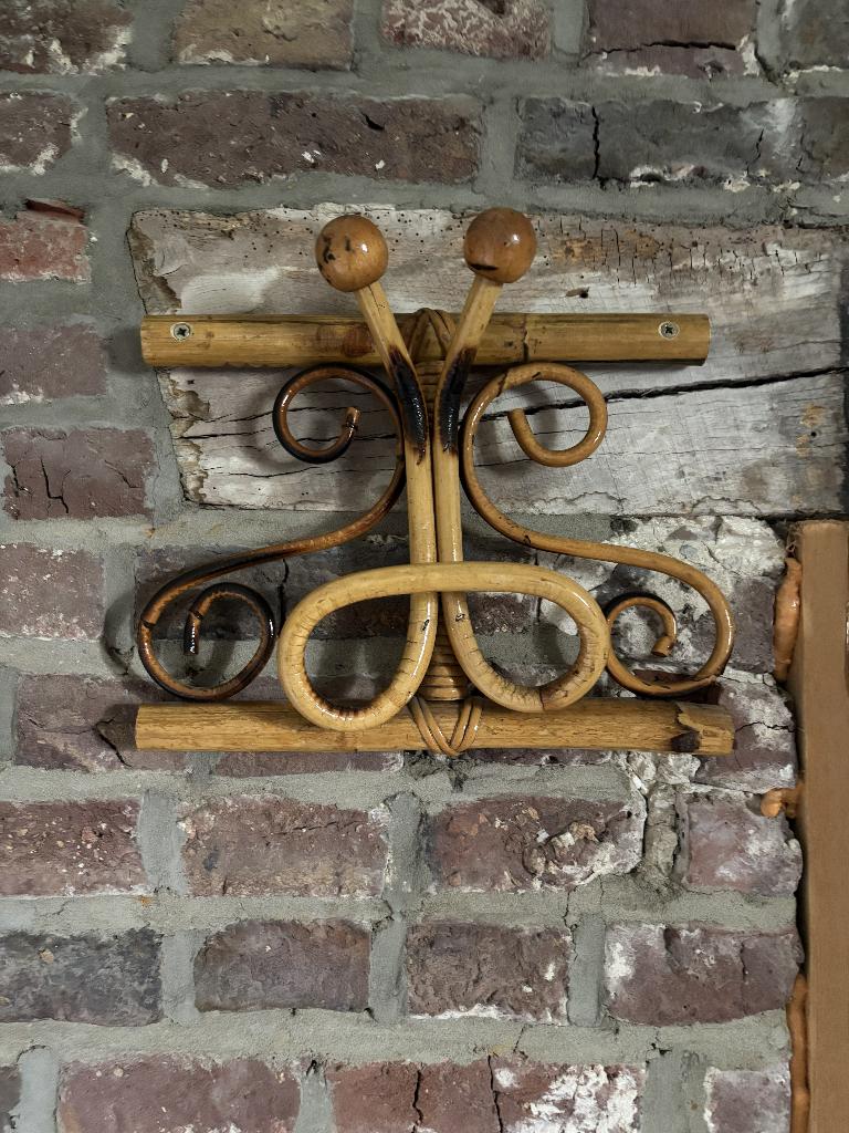 Porte-manteau vintage en bambou et rotin, Enlèvement ou Envoi, Moins de 100 cm, Portemanteau mural, Utilisé