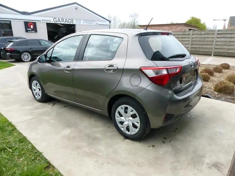 Toyota Yaris Hybrid, achteruitrijcamera, verkeersteken herke, Auto's, Toyota, Automaat, Gebruikt, 4 cilinders, Bruin