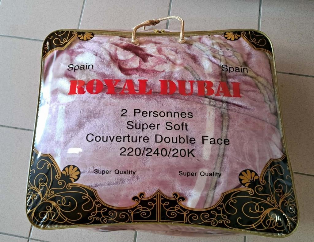 Couverture avec housse double face, Maison & Meubles, Chambre à coucher | Linge de lit, Neuf, Rose, Enlèvement, Couverture ou Couette