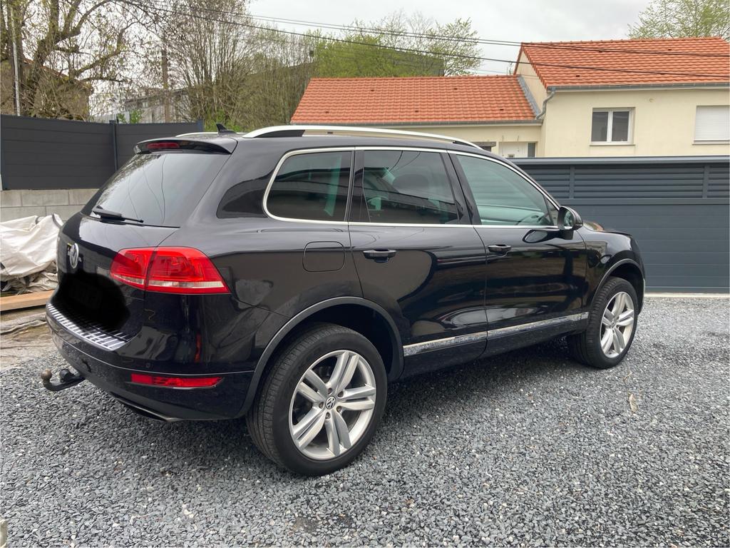 VOLKSWAGEN TOUAREG 3.0 V6 TDI 245 Tiptronic Carat 4Motion, Autos, Euro 2, Achat, Entretenue par le concessionnaire, Noir