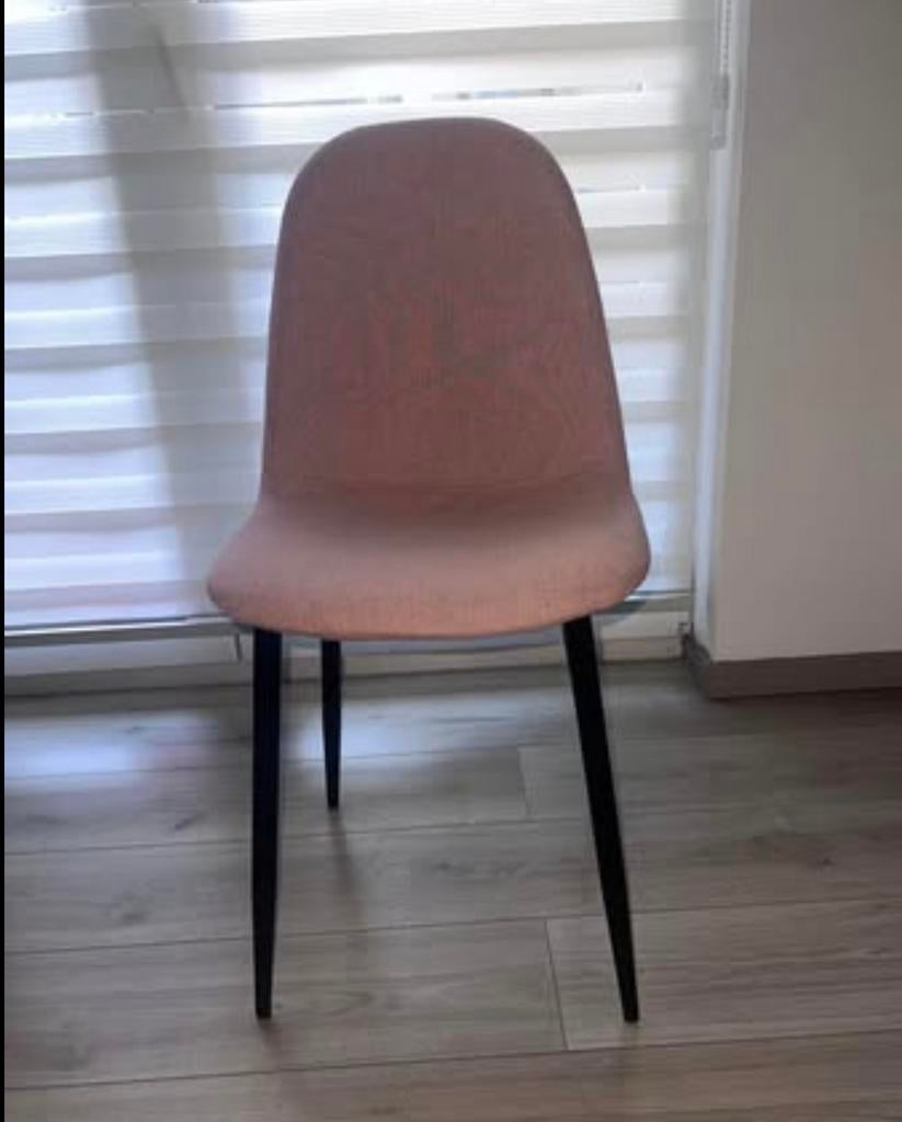 Een roze multifunctionele stoel, Ophalen, Zo goed als nieuw, Eén