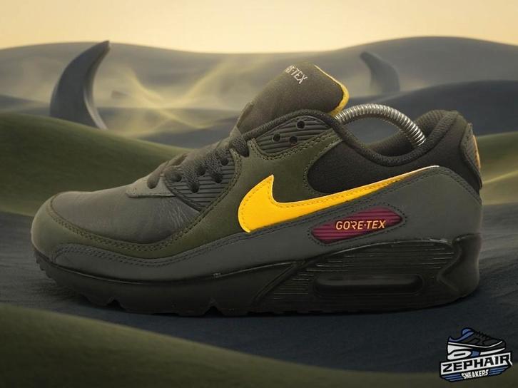 Nike Air Max 90 x GoreTex 'Cargo Khaki' EU42 2023, Kleding | Heren, Schoenen, Gedragen, Sneakers, Zwart, Ophalen of Verzenden
