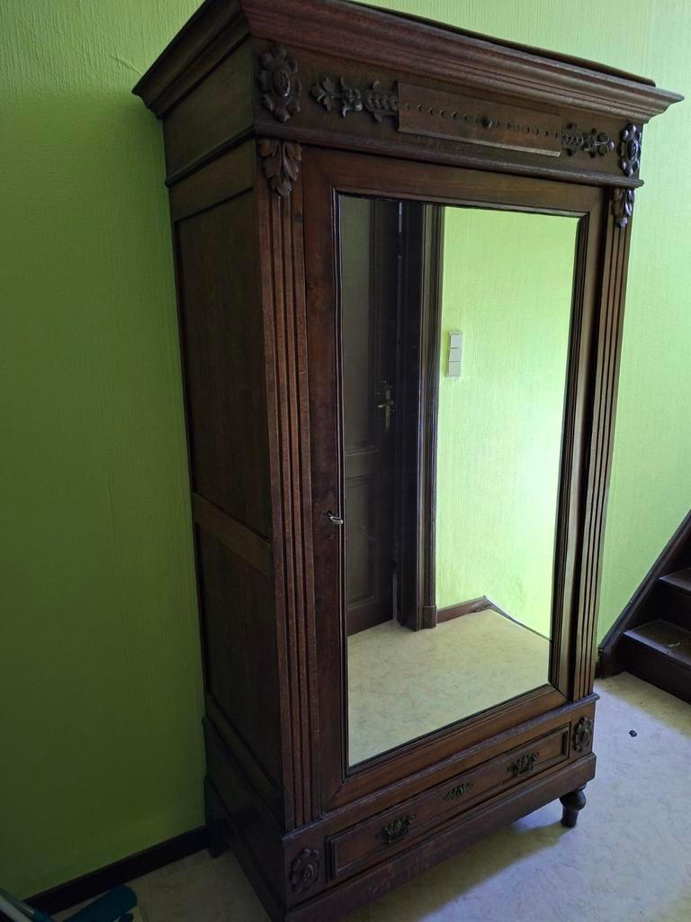 Garde  robe., Antiquités & Art, Enlèvement