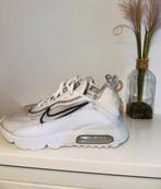 Nike Air Max 2090 - Wit/Zwart - Maat 37.5, Ophalen, Zo goed als nieuw