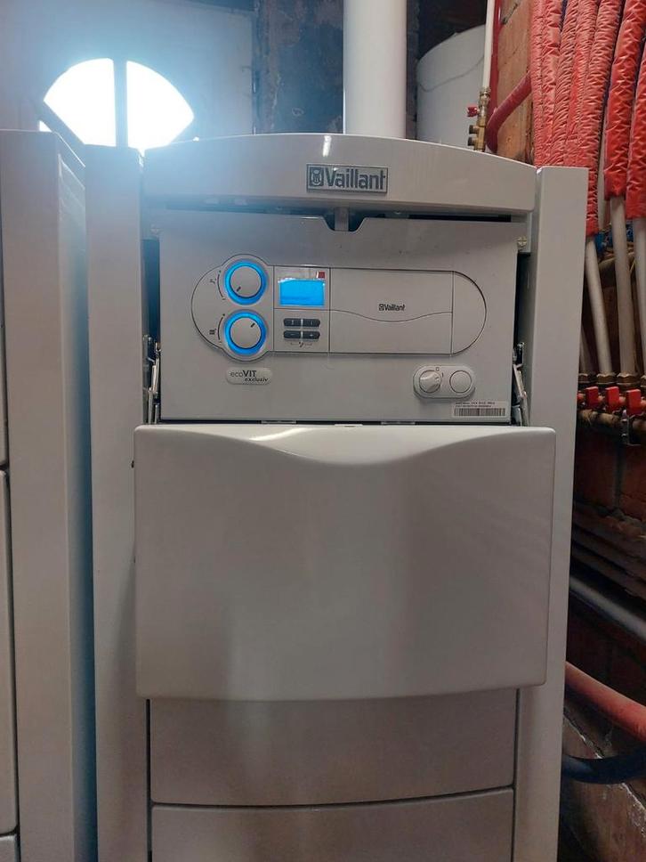 Chaudière vaillant ecoCOMPACT VCC 30 + Boiler 300L (2021), Bricolage & Construction, Chauffage & Radiateurs, Comme neuf, Enlèvement