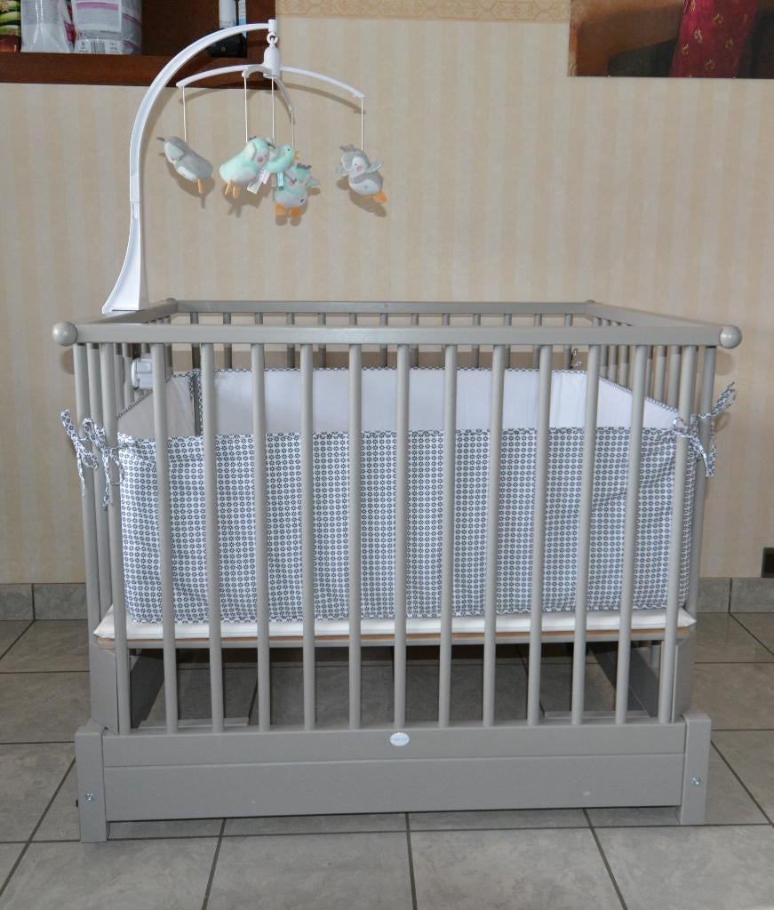 Kinderpark in hoogte verstelbaar + 2 draaimolens, Ophalen, Zo goed als nieuw, Rechthoekig, In hoogte verstelbaar