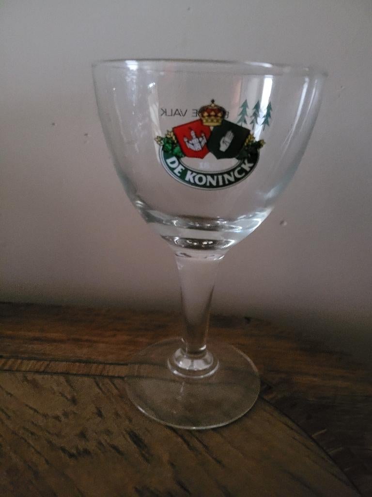 Glazen de koninck, Enlèvement, De Koninck