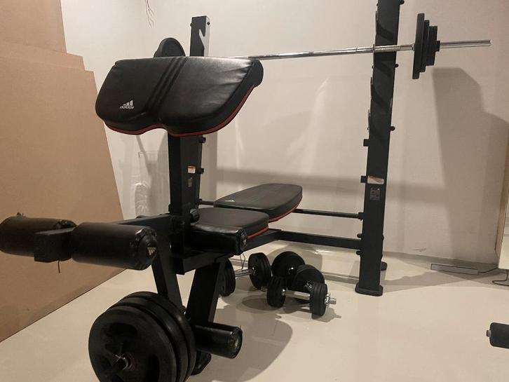 Banc de musculation - rack de rangement - bare & poids, Sports & Fitness, Équipement de fitness, Comme neuf, Bras, Jambes, Pectoraux