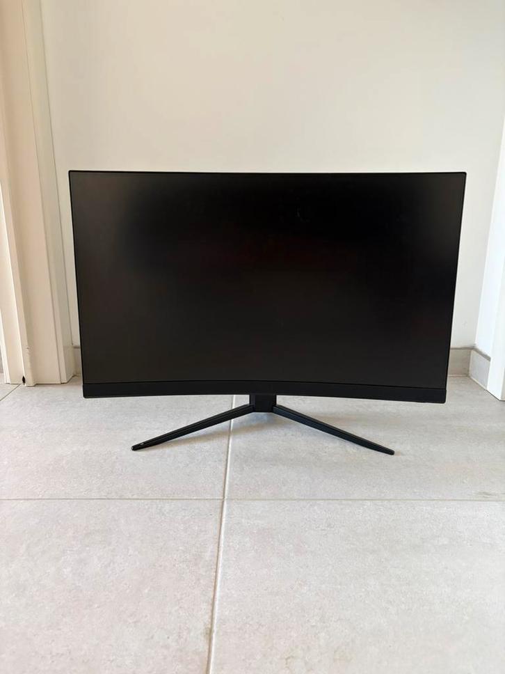 MSI G27C4 Curved 27inch monitor & Skull 32 inch monitor, Informatique & Logiciels, Moniteurs, Gaming, HD, Enlèvement