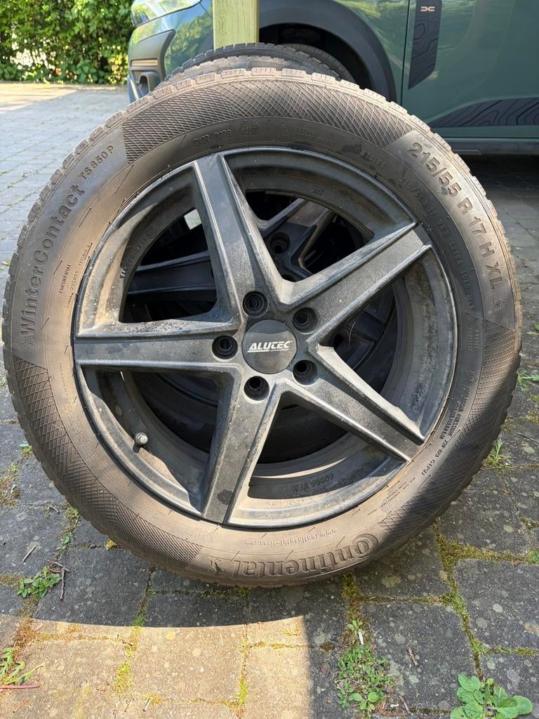 Continental-winterbanden met Alutec-velgen, Auto-onderdelen, Banden en Velgen, Banden en Velgen, Winterbanden, 17 inch, 215 mm