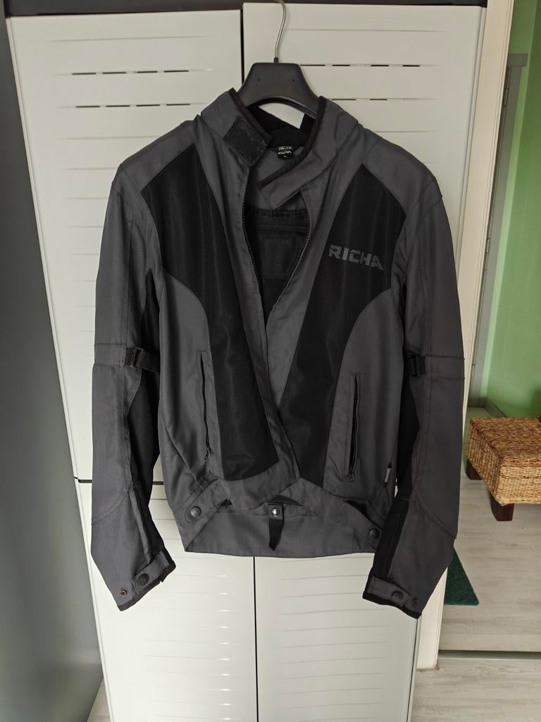 Zomer motojas, Enlèvement, Seconde main