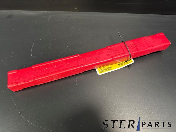Triangle de présignalisation d'un Mercedes Vito, 3 mois de garantie, Utilisé, -, -