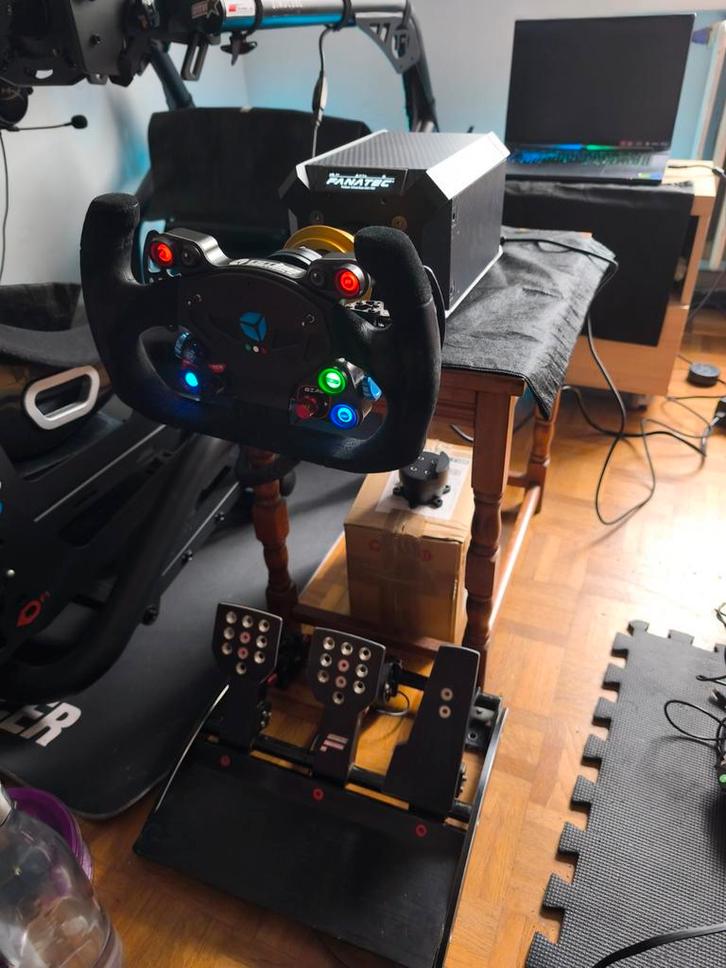 FANATEC/CUBE CONTROLS BUNDLE, Games en Spelcomputers, Spelcomputers | Xbox | Accessoires, Ophalen