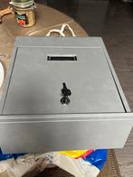 Boîte aux lettres avec clé, Enlèvement, Comme neuf