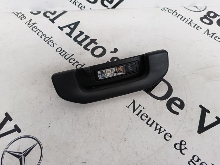 Eclairage intérieur arrière d'un Mercedes GLC-Klasse, 3 mois de garantie, Utilisé, -, -