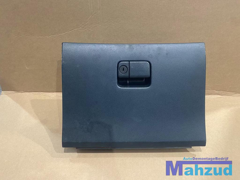 MAZDA 323 F dashboardkast la handschoenenkast 1994-1998, Shinchi, Fuchu-Cho 3-1
730-8670  Hiroshima, Mazda Motor Corporation, Info@mazda.co.jp