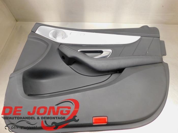Revêtement portière 4portes avant droite d'un Mercedes C-K, Autos : Pièces & Accessoires, Habitacle & Garnissage, Mercedes-Benz