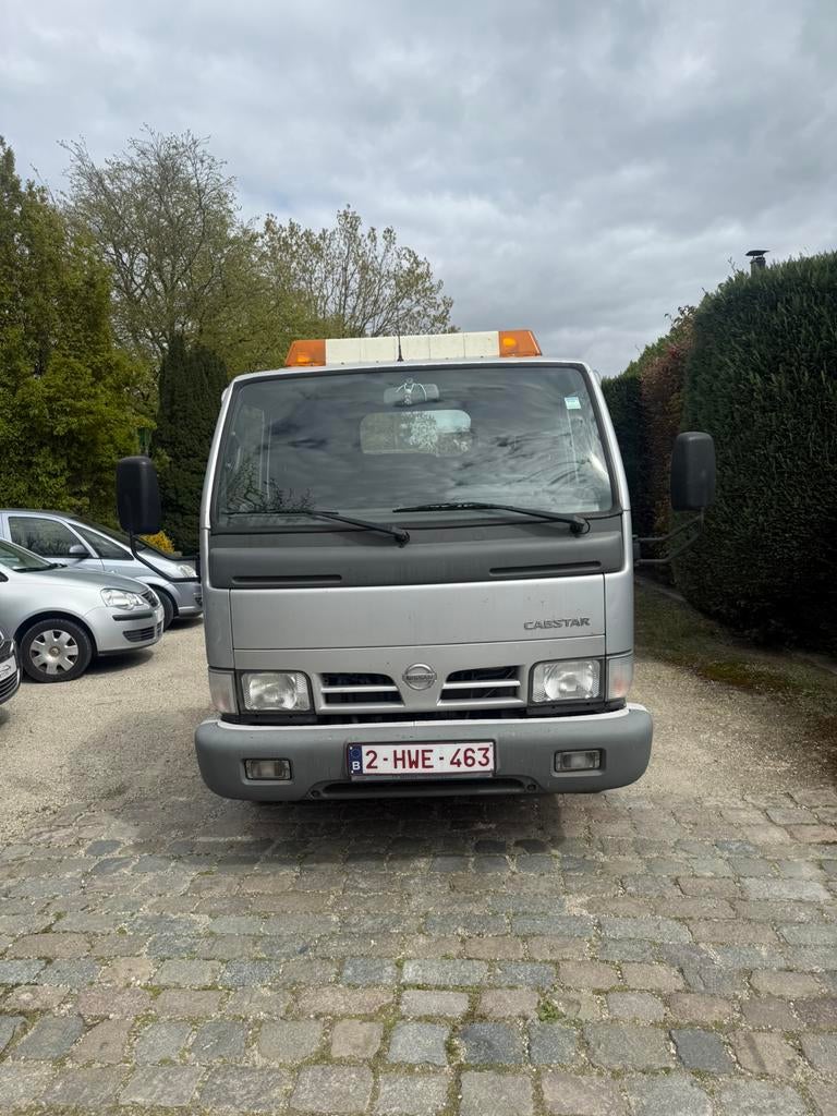Nissan Cabstar takelwagen 089000 km, Bedrijf, Airconditioning, Te koop, Nissan
